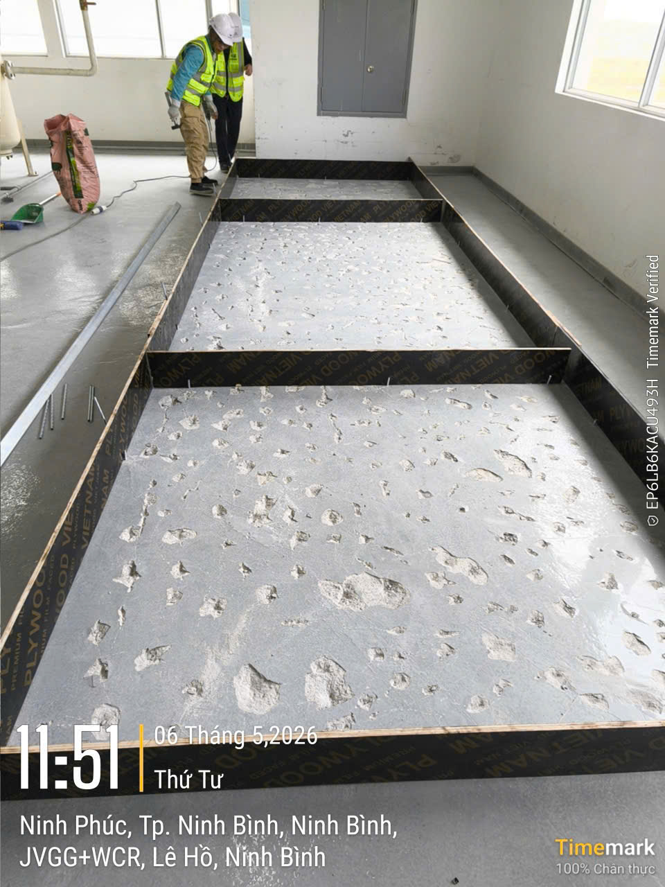 Thi công bệ máy bê tông cốt thép