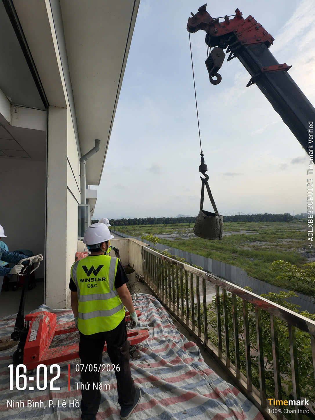 Thi công bệ máy bê tông cốt thép